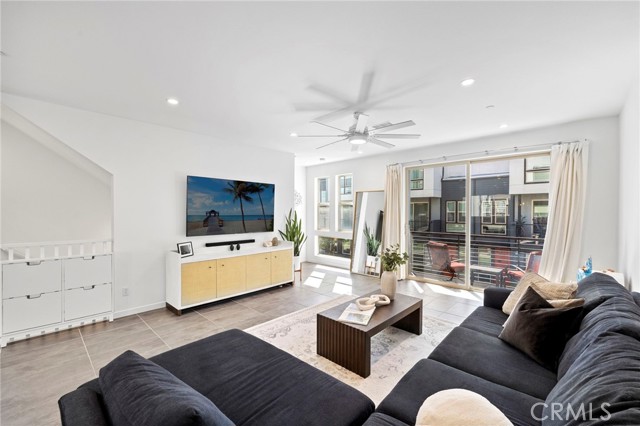 Detail Gallery Image 14 of 67 For 162 Placemark, Irvine,  CA 92614 - 3 Beds | 3/1 Baths