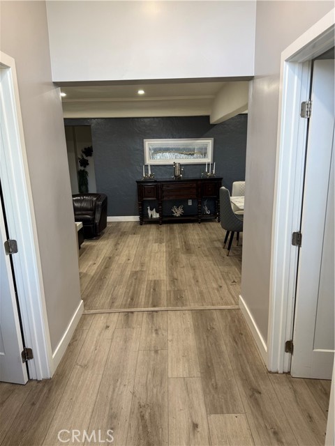 10418 Samoa Avenue, Tujunga CA: https://media.crmls.org/medias/34ccb807-0dda-4e35-b52a-d76976c8055c.jpg