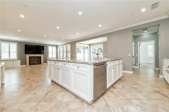 Detail Gallery Image 7 of 32 For 21 Rolling, Irvine,  CA 92620 - 4 Beds | 3/1 Baths