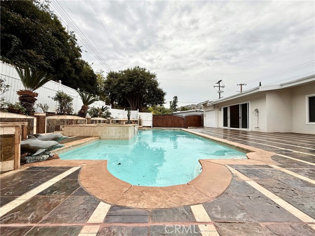 Detail Gallery Image 66 of 72 For 24204 Calvert, Woodland Hills,  CA 91367 - 6 Beds | 3 Baths