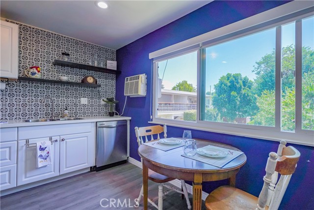 Detail Gallery Image 4 of 37 For 163 N Center St, Redlands,  CA 92373 - 1 Beds | 1 Baths