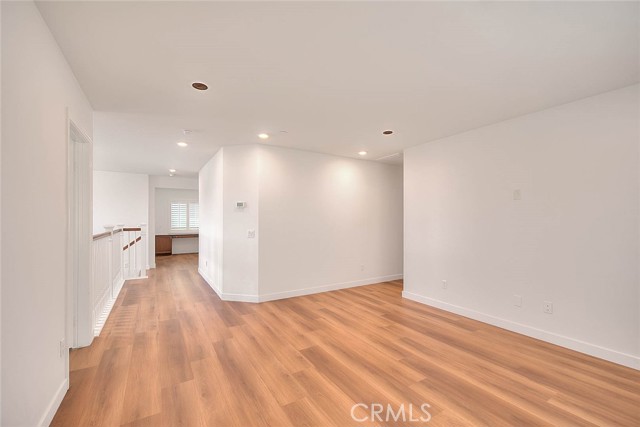 7868 Sea Salt Avenue, Fontana CA: https://media.crmls.org/medias/34cda240-9c7a-485b-b831-66d06f051d5b.jpg