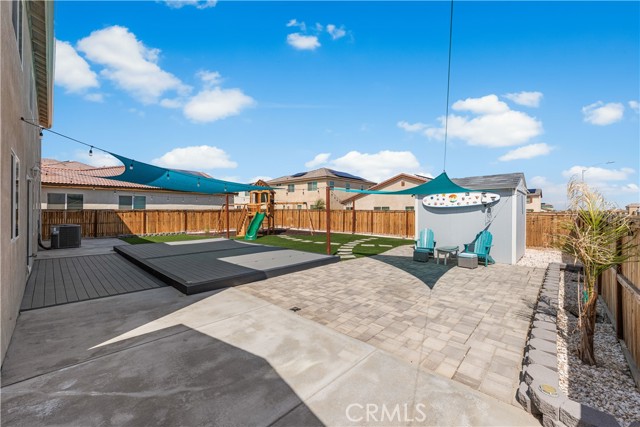 2436 Lugar Bonito Court, Rosamond CA: https://media.crmls.org/medias/34cdaff3-08ff-4be2-a123-a49bea2c408e.jpg