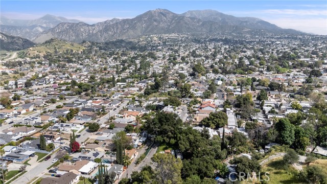 Detail Gallery Image 27 of 32 For 10799 Sherman Grove Ave #82,  Sunland,  CA 91040 - 1 Beds | 1 Baths