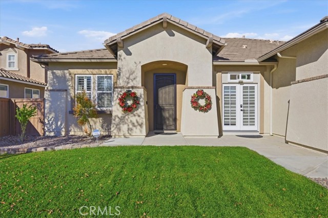 Detail Gallery Image 3 of 54 For 34078 Amici, Temecula,  CA 92592 - 4 Beds | 3/1 Baths