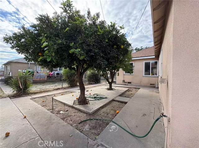 Detail Gallery Image 1 of 3 For 8573 Bennett Ave #8575/8579,  Fontana,  CA 92335 - 1 Beds | 1 Baths