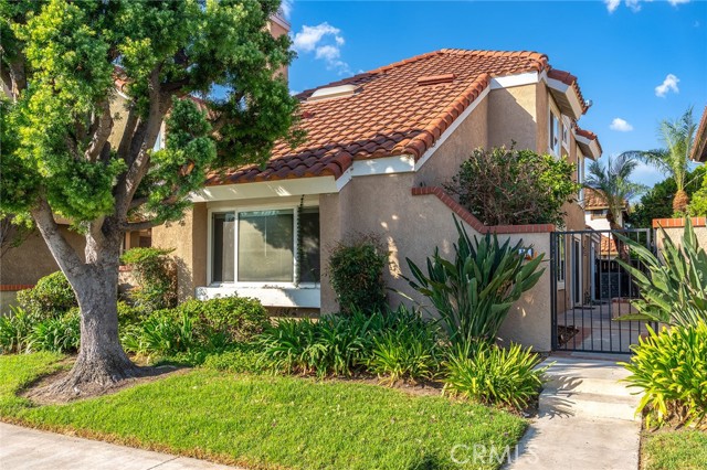 17 Calabria, Irvine, CA 92620