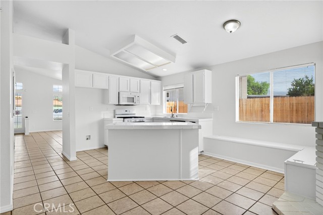 Detail Gallery Image 13 of 38 For 25181 Avocet, Hemet,  CA 92544 - 3 Beds | 2 Baths