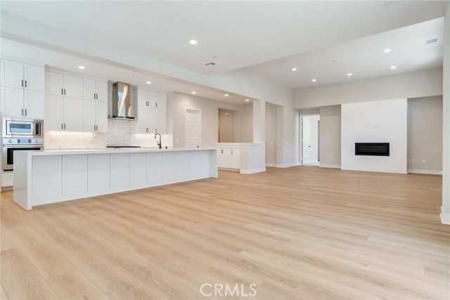 Detail Gallery Image 20 of 26 For 6548 Canyon Oaks Dr, Simi Valley,  CA 93063 - 4 Beds | 3/1 Baths