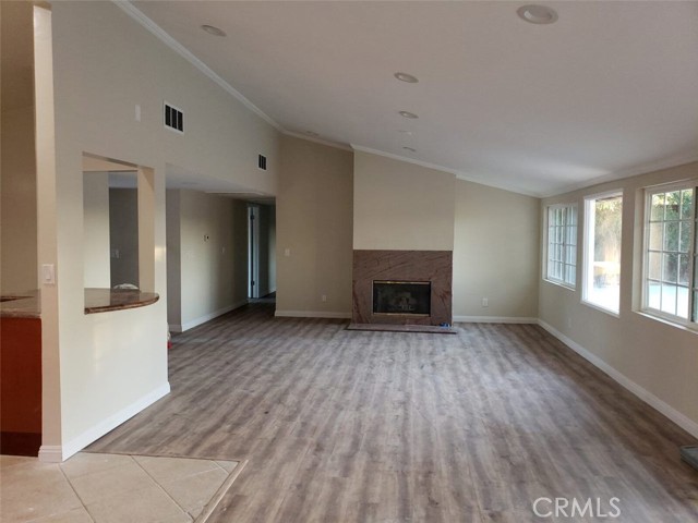 5853 Mcdonie Avenue, Woodland Hills CA: https://media.crmls.org/medias/34d0c40d-7af1-4b35-8114-0a960fcbaf91.jpg