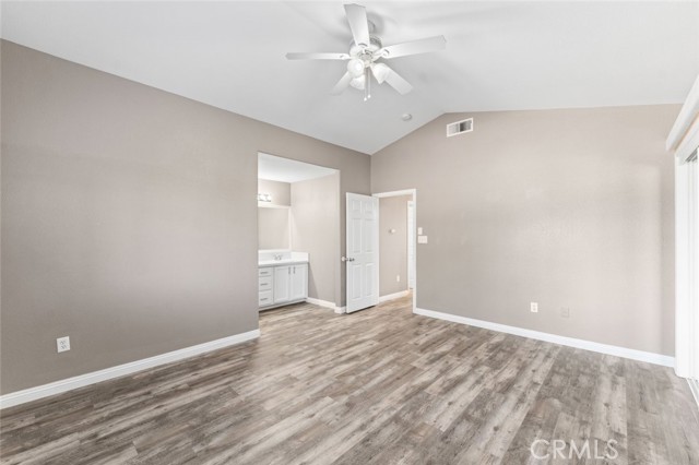 Detail Gallery Image 31 of 51 For 3910 Whirlwind Dr, Bakersfield,  CA 93313 - 3 Beds | 3 Baths