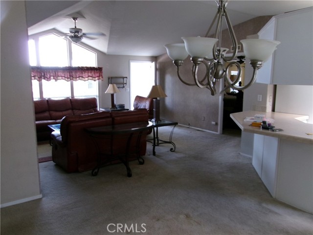 Detail Gallery Image 34 of 61 For 13983 Silver Lake Pl, Victorville,  CA 92395 - 3 Beds | 2 Baths