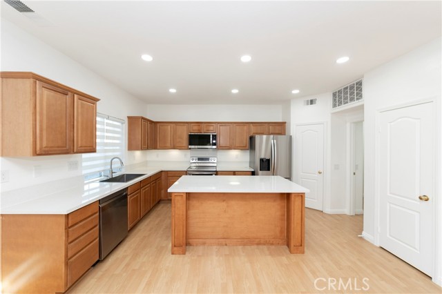 Detail Gallery Image 9 of 33 For 1353 Lukens Ct, Fullerton,  CA 92833 - 4 Beds | 3 Baths