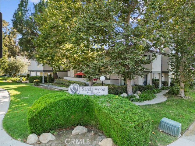 Detail Gallery Image 1 of 33 For 6475 Twin Circle Ln #3,  Simi Valley,  CA 93063 - 2 Beds | 2 Baths
