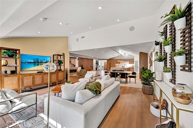 Image 22 of 72 For 3262 Ruth Elaine