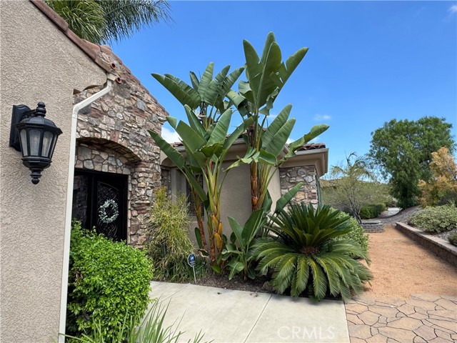 3863 Flowerwood Lane, Fallbrook CA: https://media.crmls.org/medias/34d46709-0d47-494f-8321-3851730e7731.jpg