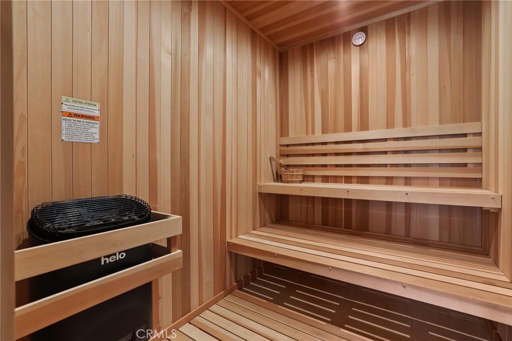 https://media.crmls.org/medias/34d4ac67-69f6-4f52-993e-1854a5f00c65.jpg?preset=X-Large