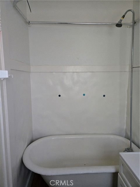 942 E 2nd, Long Beach CA: https://media.crmls.org/medias/34d5c9f0-2810-4a44-b7ed-06a2b8435d1c.jpg