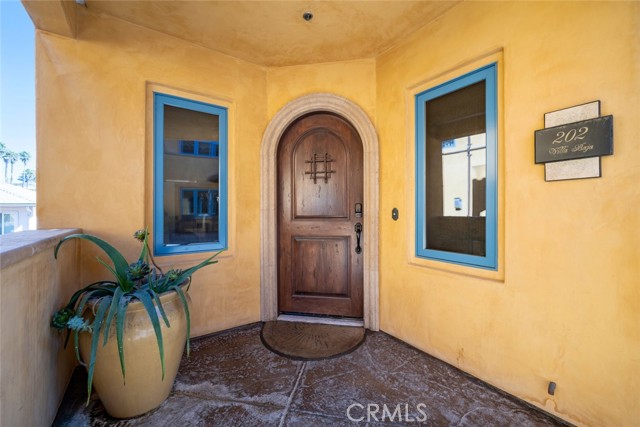 Detail Gallery Image 4 of 47 For 160 Hinds Avenue #202,  Pismo Beach,  CA 93449 - 3 Beds | 3 Baths