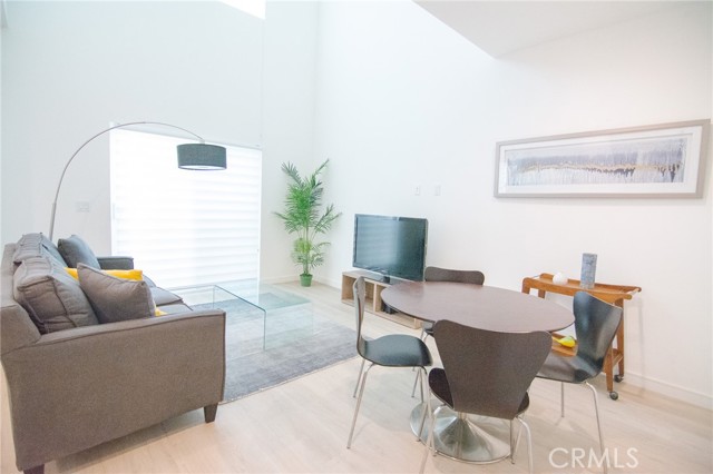 Detail Gallery Image 15 of 53 For 1187 Crenshaw Bld #102,  Los Angeles,  CA 90019 - 2 Beds | 3 Baths