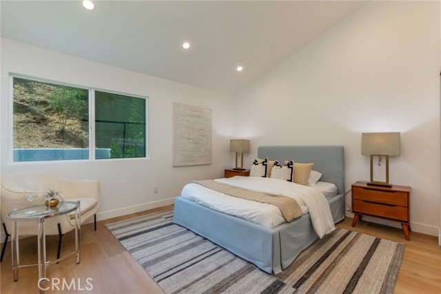 876 Ballina Court, Newbury Park CA: https://media.crmls.org/medias/34d6c00d-3310-4a68-a3c1-1f875cde36ef.jpg