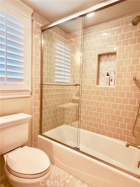 Detail Gallery Image 56 of 75 For 132 28th St, Hermosa Beach,  CA 90254 - 5 Beds | 4/1 Baths