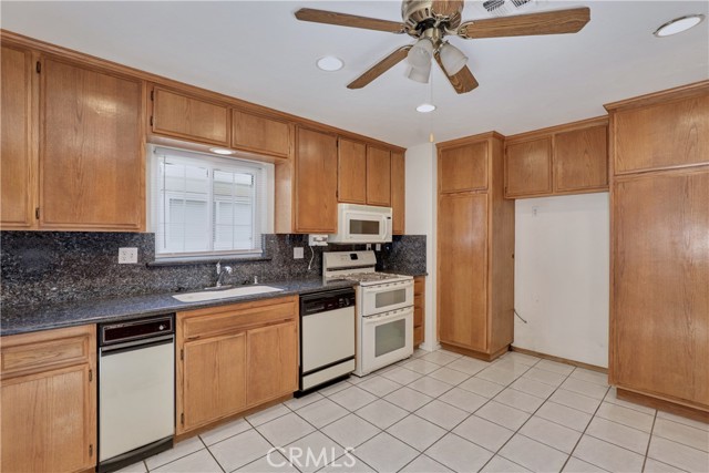 Detail Gallery Image 10 of 34 For 7451 Apache, Buena Park,  CA 90620 - 3 Beds | 2 Baths