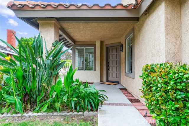 Detail Gallery Image 2 of 8 For 3620 Sherwood Dr, Yorba Linda,  CA 92886 - 3 Beds | 3 Baths