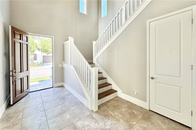54 Rexford, Irvine CA: https://media.crmls.org/medias/34d8c36b-251f-4bf7-b8b0-721d802f24d5.jpg