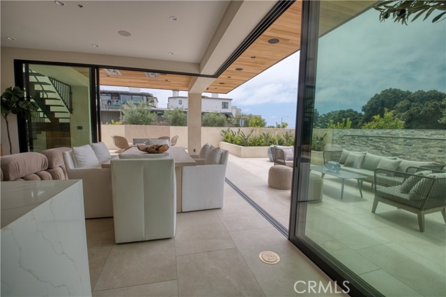 Slide away  Glass toward outdoor living each room have separate air conditioning heath pump