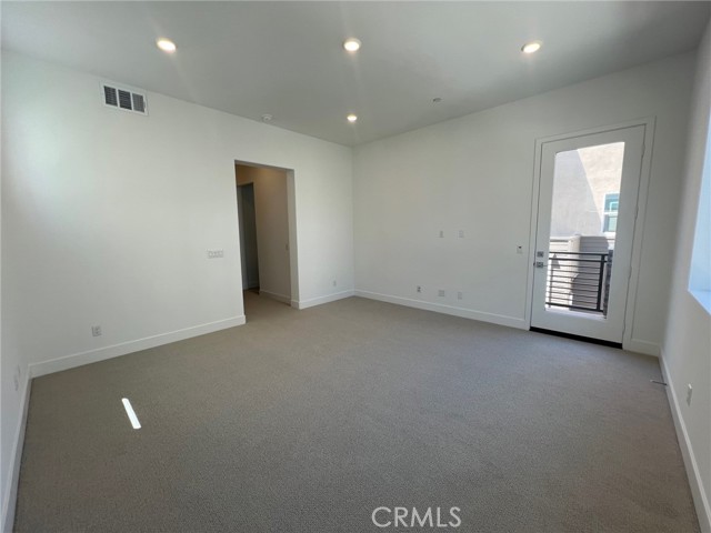 179 Sawbuck, Irvine CA: https://media.crmls.org/medias/34d9fe54-6e9b-4e06-9863-25979e00ca48.jpg