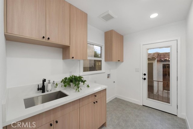 Detail Gallery Image 16 of 35 For 3905 Roxton Ave, Los Angeles,  CA 90008 - 3 Beds | 2 Baths