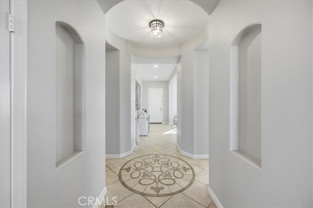 Detail Gallery Image 10 of 54 For 34078 Amici, Temecula,  CA 92592 - 4 Beds | 3/1 Baths