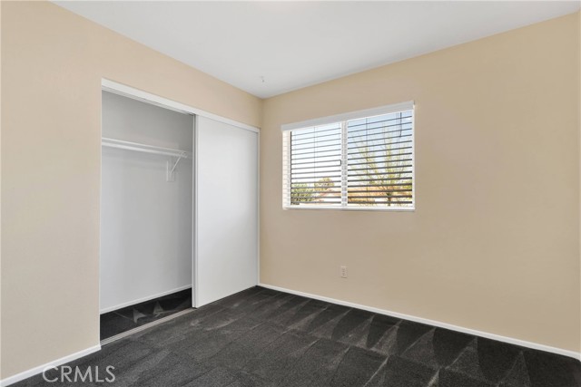 Detail Gallery Image 15 of 43 For 14221 Surrey Ct, Victorville,  CA 92394 - 3 Beds | 2 Baths