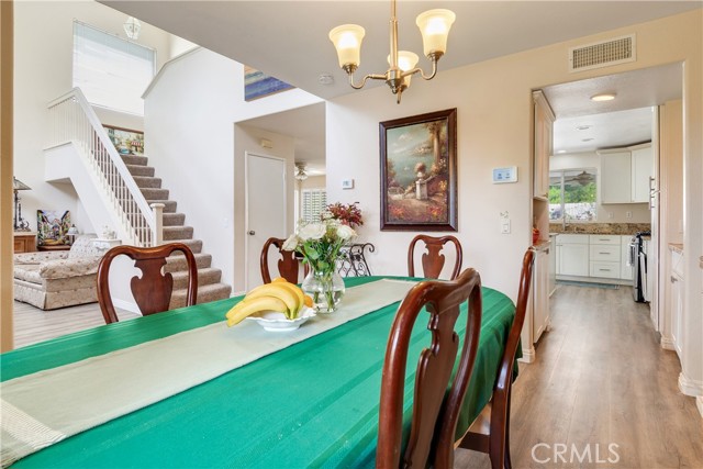 Detail Gallery Image 5 of 29 For 43359 via Sabino, Temecula,  CA 92592 - 4 Beds | 2/1 Baths