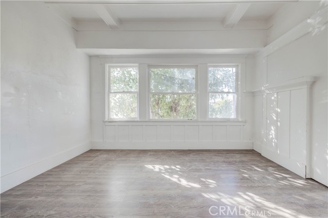 458 W Vernon Avenue, Los Angeles CA: https://media.crmls.org/medias/34e00e93-0b71-4ed3-8b44-9f31fc6c5ea2.jpg