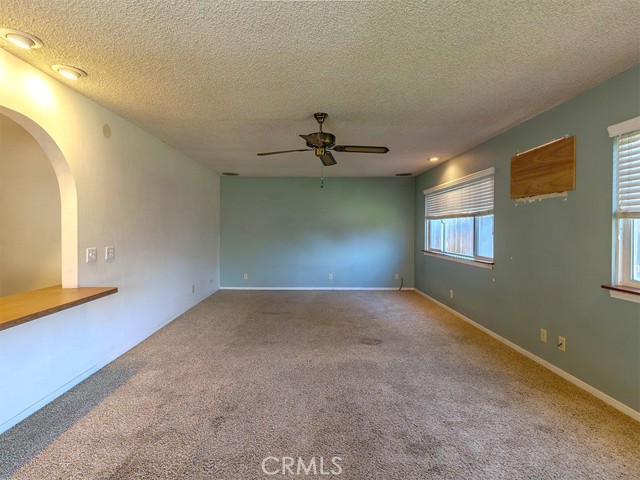 Detail Gallery Image 2 of 27 For 8815 San Vicente, Riverside,  CA 92503 - 3 Beds | 2 Baths