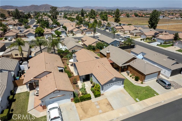 27781 Spring Meadow Court, Menifee CA: https://media.crmls.org/medias/34e07e0e-443f-4df0-be26-f568831bedfe.jpg