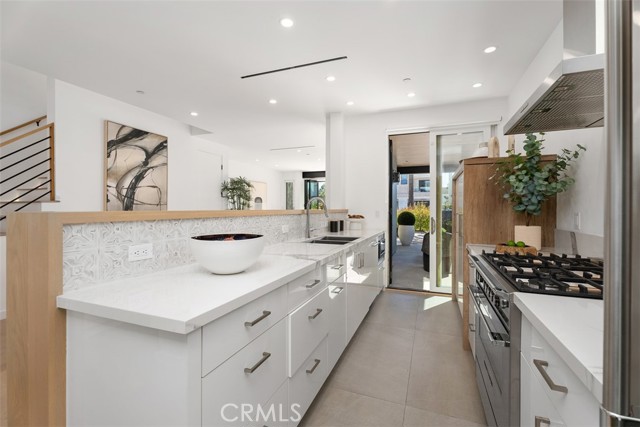 Detail Gallery Image 10 of 30 For 619 Marguerite Ave, Corona Del Mar,  CA 92625 - 3 Beds | 3/1 Baths