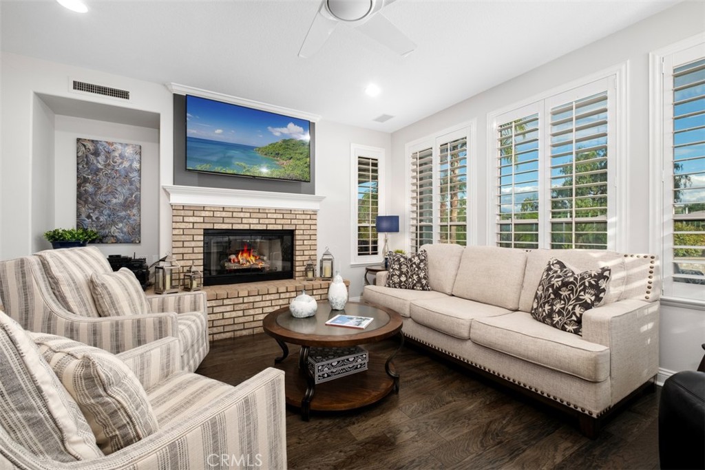 MLS #OC25248917 image #11