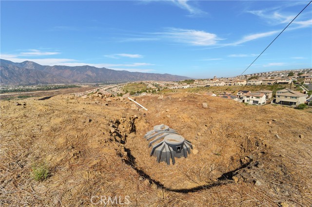 11085 Canyon Circle, Corona CA: https://media.crmls.org/medias/34e1c6bc-a6cf-4a8c-86e8-e8b60983999b.jpg