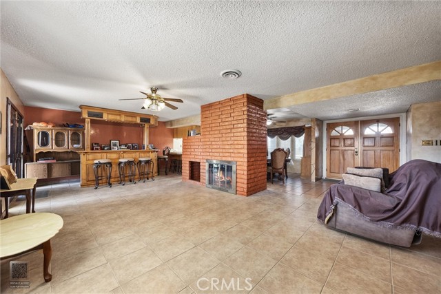 7519 Man O War Street, Bakersfield CA: https://media.crmls.org/medias/34e1d432-67fd-4539-95ea-78ab46fc29c7.jpg