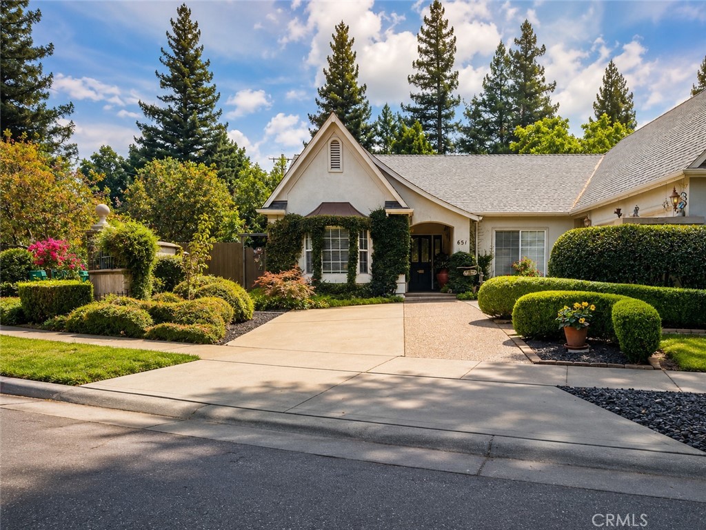 651 Grafton Park