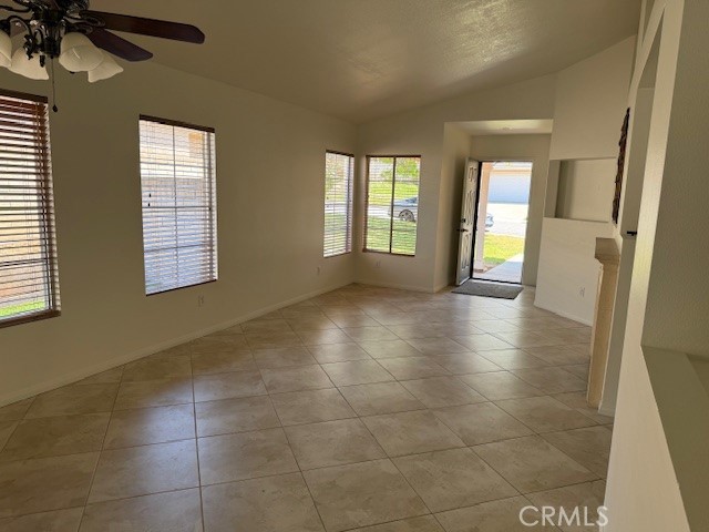 6711 Sasparilla Drive, Simi Valley CA: https://media.crmls.org/medias/34e3b681-af32-474a-a2bd-a8f9e7c2c19b.jpg
