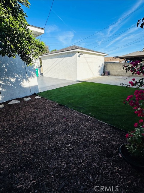 Detail Gallery Image 14 of 30 For 3634 Caspian, Long Beach,  CA 90810 - 4 Beds | 2 Baths