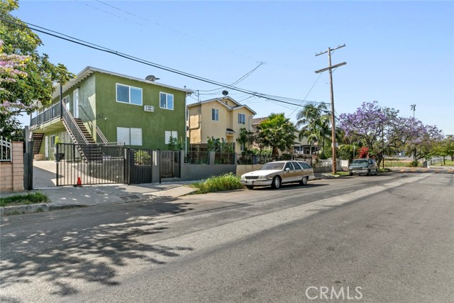 142 S Savannah Street, Los Angeles CA: https://media.crmls.org/medias/34e55d5b-67a3-43c4-845a-4913fbc7178d.jpg