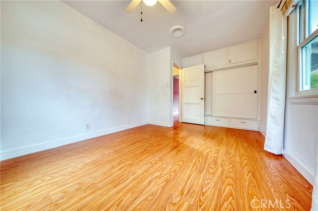 3611 Fourth Avenue, Glendale CA: https://media.crmls.org/medias/34e5d016-100f-4e35-98b9-03fc31ec958f.jpg