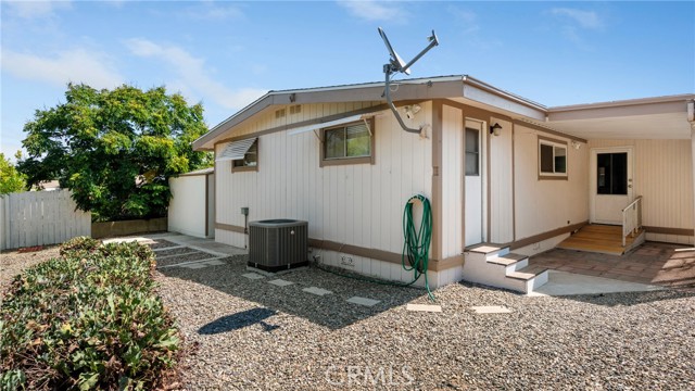 1422 Rainbrook Way, Corona CA: https://media.crmls.org/medias/34e7d845-05ba-4d4c-8a50-afc53e26aed4.jpg