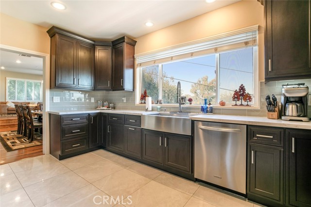 Detail Gallery Image 17 of 51 For 1301 Corona Dr, Glendale,  CA 91205 - 3 Beds | 5 Baths