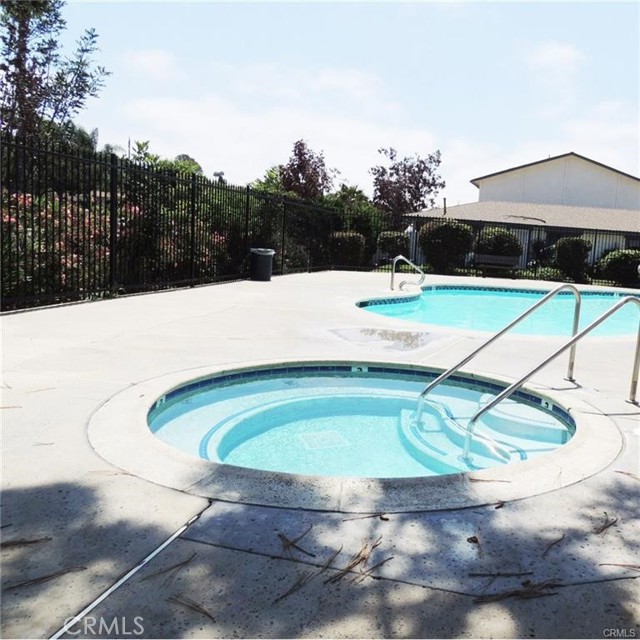 Detail Gallery Image 23 of 31 For 4137 Tiberon Dr, Oceanside,  CA 92056 - 3 Beds | 2 Baths